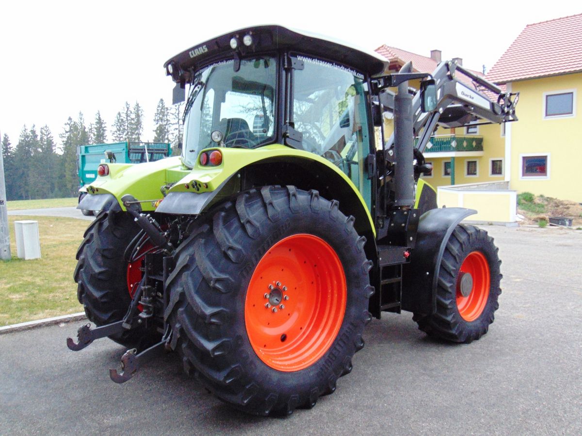 Claas Arion 530